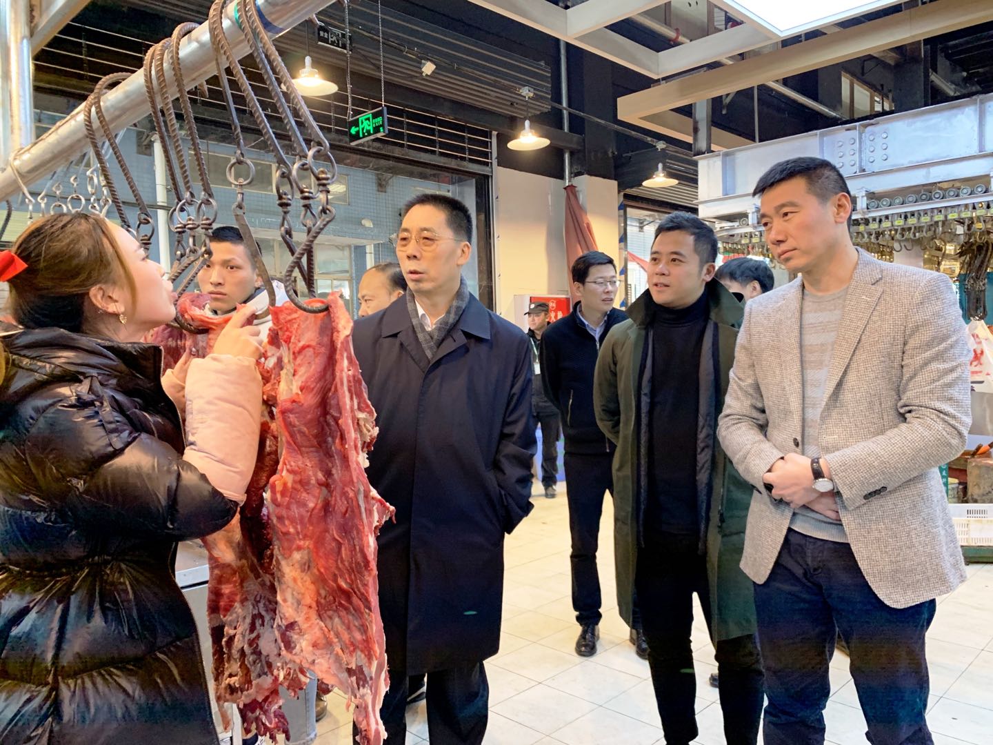 牛清报副市长调研成都农产品中心批发 市场保供稳价及食品安全工作